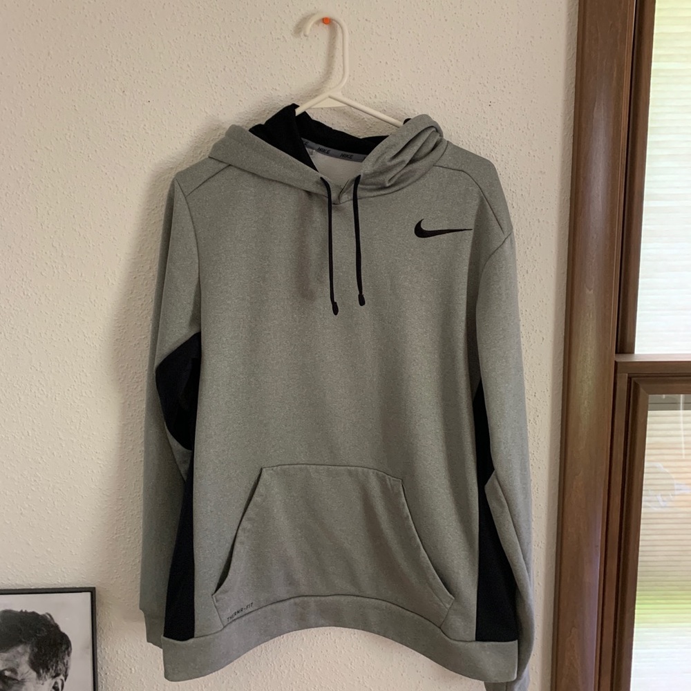 Nike Therma Fit Hoodie Men’s Medium